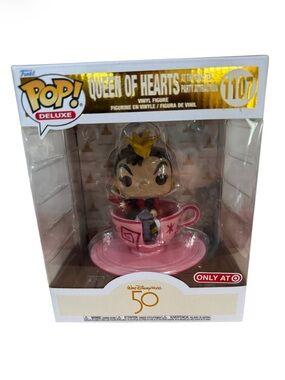 Funko POP! Deluxe Walt Disney World - 50 Queen Of Hearts at the Mad Tea party